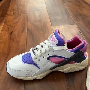 Custom Nike Huarache Runners Size 6.5